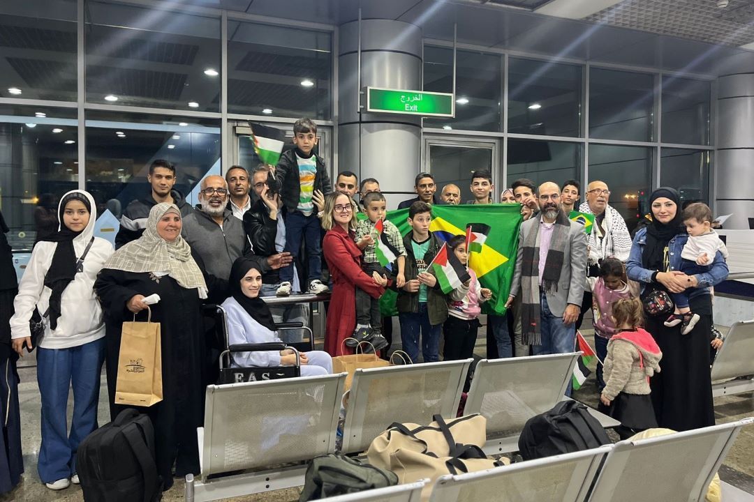 Governo deve encaminhar 21 repatriados de Gaza para abrigos