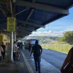 Problema na escada rolante e demora nos ônibus testam a paciência de usuários da Pampulha, em BH