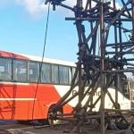 Parte do concreto de passarela do Anel Rodoviário pode cair, atingir carros e levar pedestres