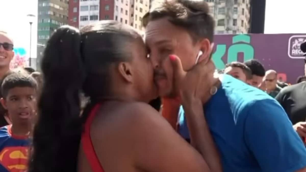 Repórter se pronuncia após ter beijo roubado em transmissão ao vivo no carnaval