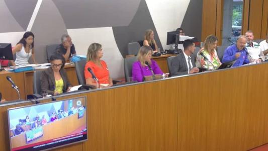 Representantes do governo e entidades sindicais estiveram presentes na audiência