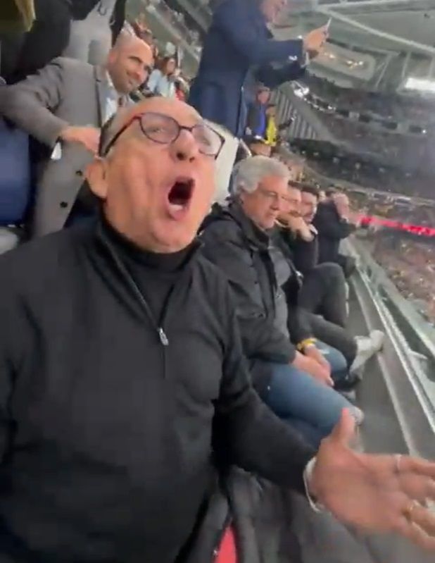 Vídeo: Galvão Bueno ‘mata a saudade’ e narra gol da Seleção sobre a Espanha