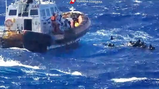 Resgate realizado pela guarde costeira italiana