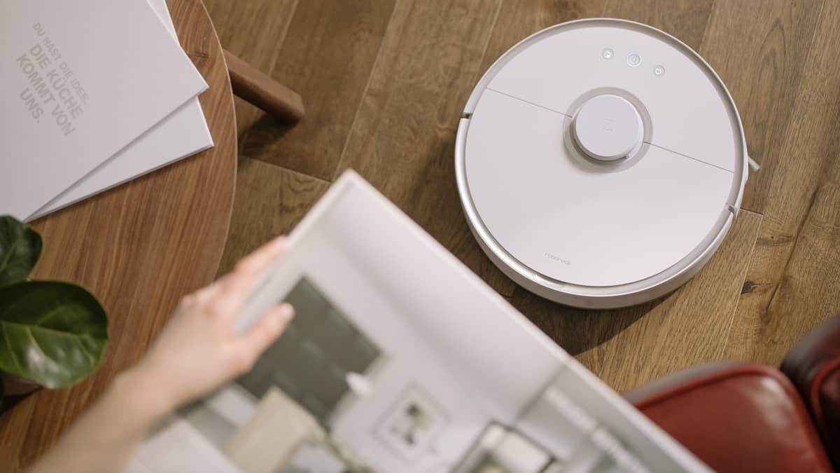 Conheça seis mitos sobre aspiradores-robô