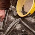 Túmulo de sacerdote há 3 mil anos é descoberto por arqueólogos no Peru