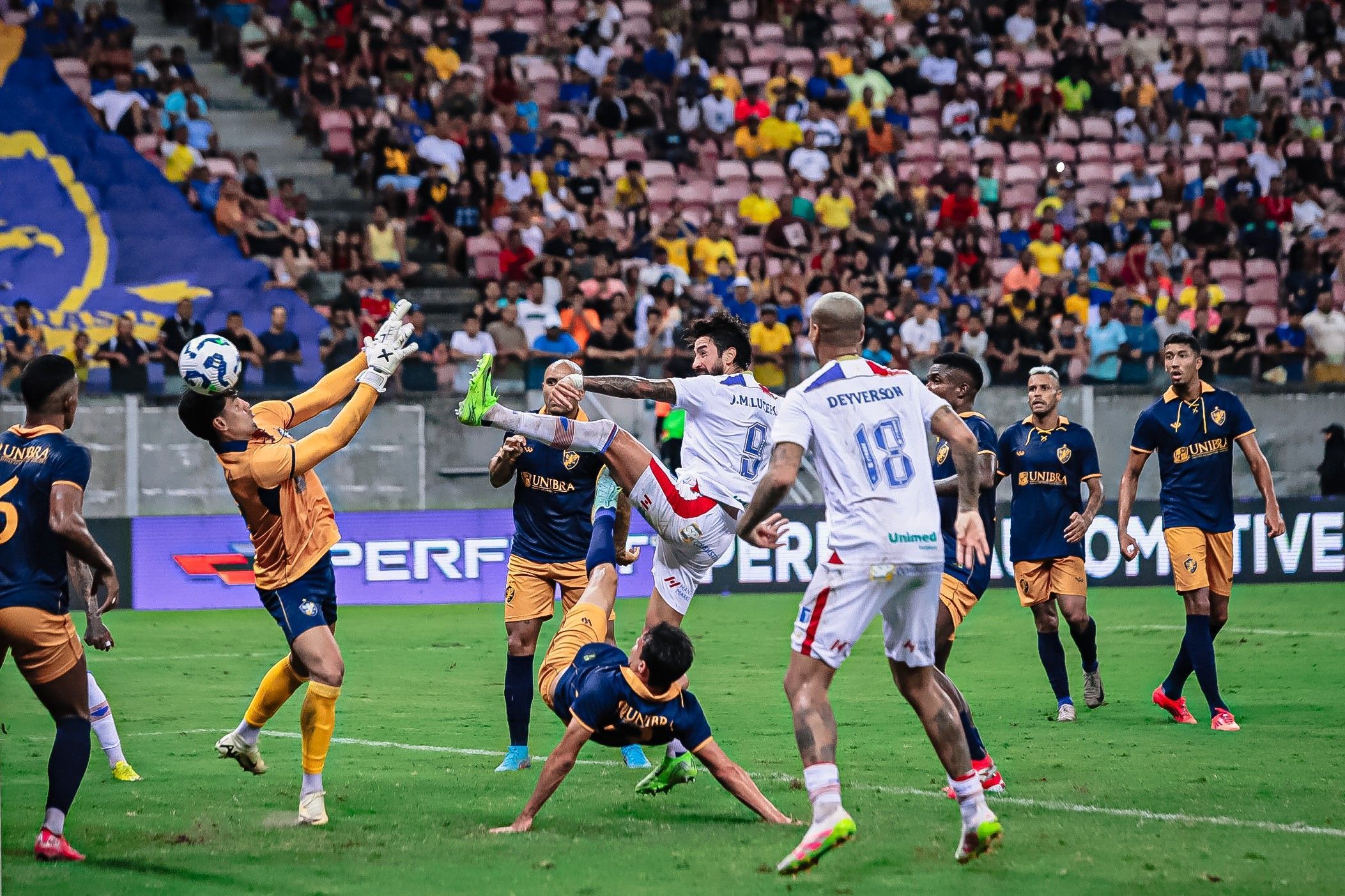 Lucero encerra seca de gols e faz cobrança após empate do Fortaleza na Copa do Brasil