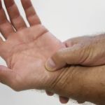 Como ajustes simples na ergonomia podem evitar lesões ocupacionais