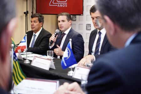 O presidente da Câmara dos Deputados, Hugo Motta, acompanhou a reunião.