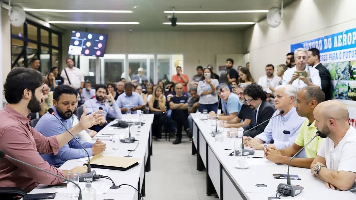 Gabriel Azevedo diz que não se arrepende de chamar vereadores do PDT de ‘lambe-botas’; trabalhistas reagem