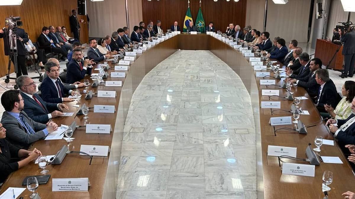 Zema vai pedir a Lula assinatura de concessão do metrô e manutenção da RRF