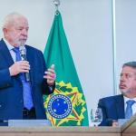 Reunião entre Lula e Lira é adiada diante de indefinição por ministério para o Centrão