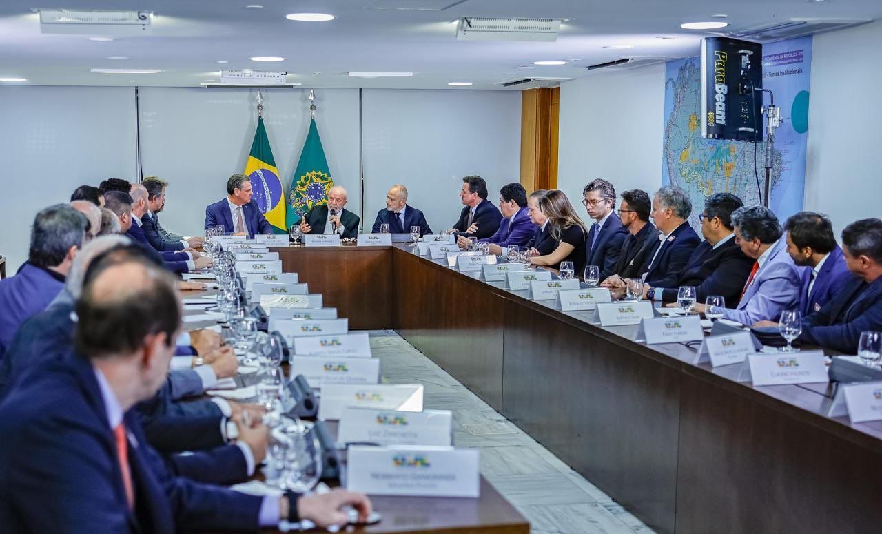Irmãos Batista participam de reunião com Lula no Planalto