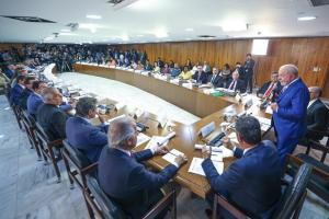 Planalto pede mais 'exposição' de ministros e alerta para limites da lei eleitoral