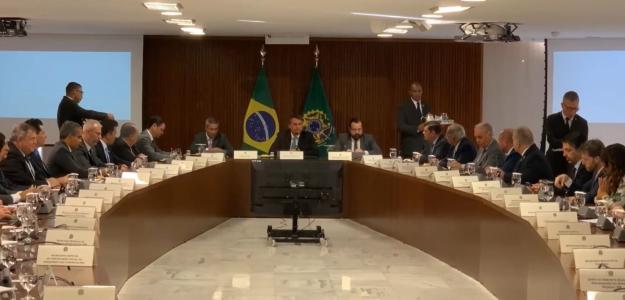 Bolsonaro e ministros conversam sobre conjuntura eleitoral