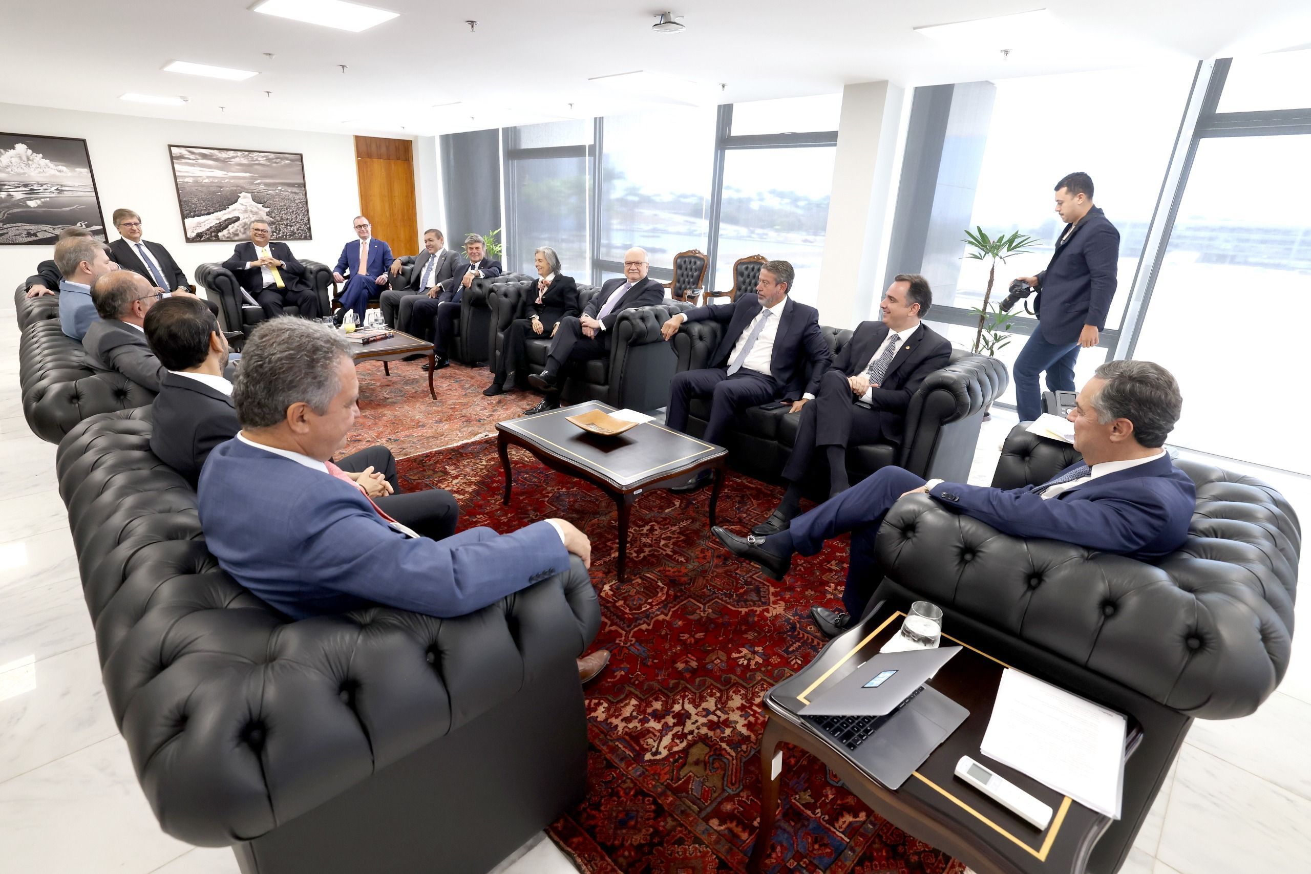 Fim da farra? Como os ajustes nas 'Emendas pix' alteram o poder dos parlamentares na base?