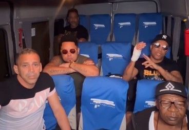 Vídeo: músico do grupo Revelação esfaqueado no Carnaval de Salvador: ‘Não dá para tocar’