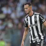 Contra o Bahia, Réver chegou a 350 jogos pelo Atlético
