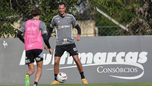 Réver completará 339 partidas pelo Atlético, caso seja acionado na estreia em 2023