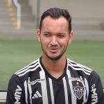 Réver monta time ideal do Atlético nos títulos da Libertadores e do Brasileiro