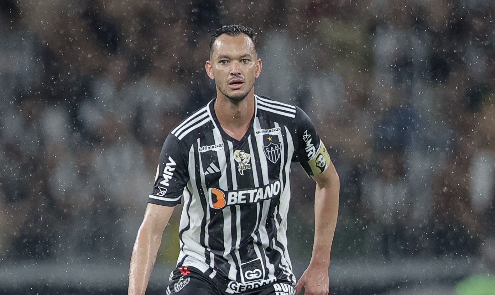 Zagueiro do Atlético, Réver anuncia aposentadoria, mas avisa: 'Seguirei no futebol'