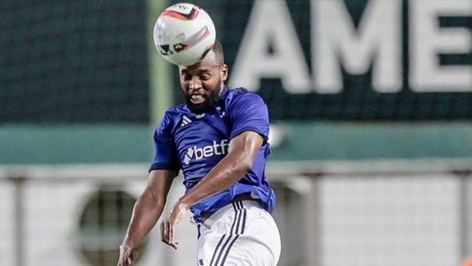 Reynaldo fez boa partida pelo Cruzeiro no clássico desta segunda (13)