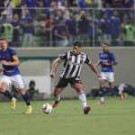 Cruzeiro: Pezzolano destaca atuação de Reynaldo no 'mano a mano' com Hulk