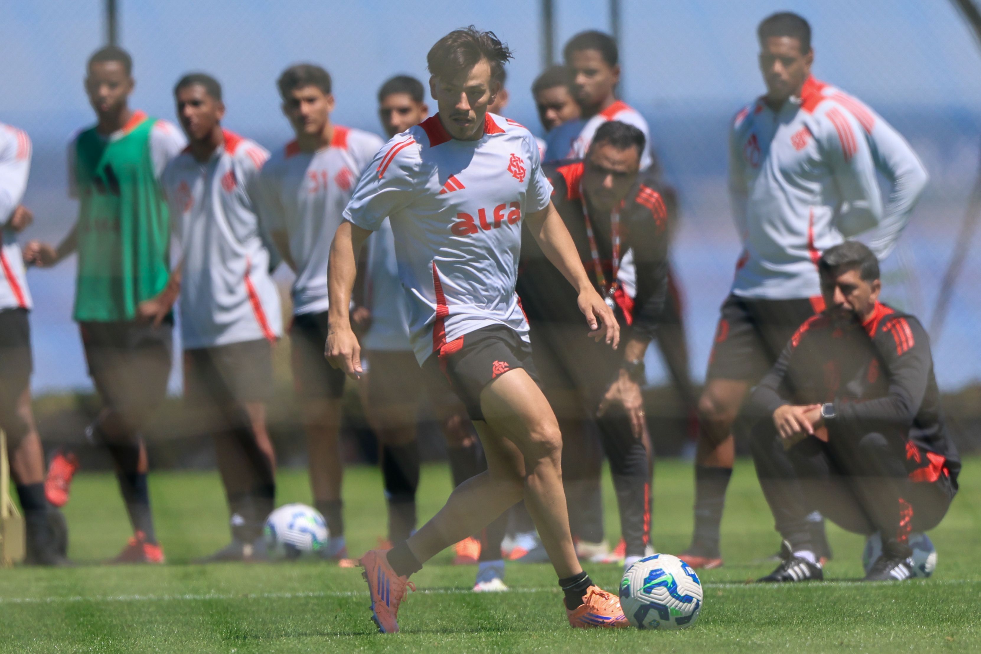 Internacional confirma jogo-treino contra clube gaúcho; veja detalhes