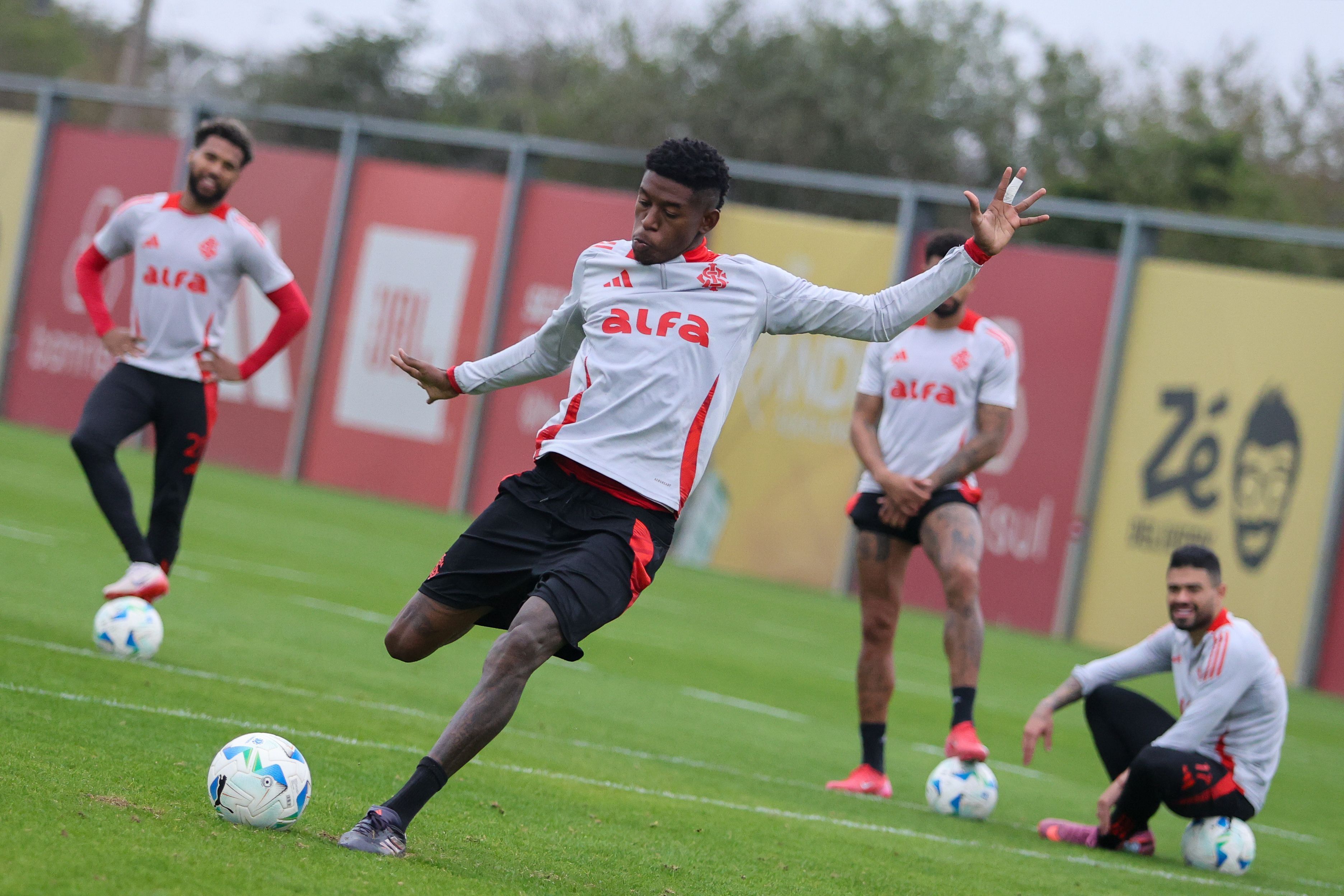 As opções de Roger no Inter para decisão contra Flamengo pela Libertadores