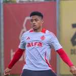 Veja quem deve substituir Bernabei no Inter contra o Palmeiras pelo Brasileiro
