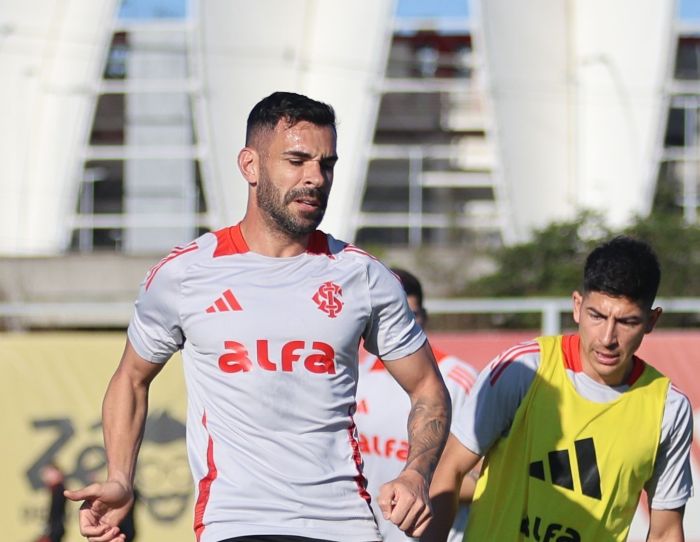 Bruno Henrique pode ganhar chance no meio-campo do Inter contra o Palmeiras