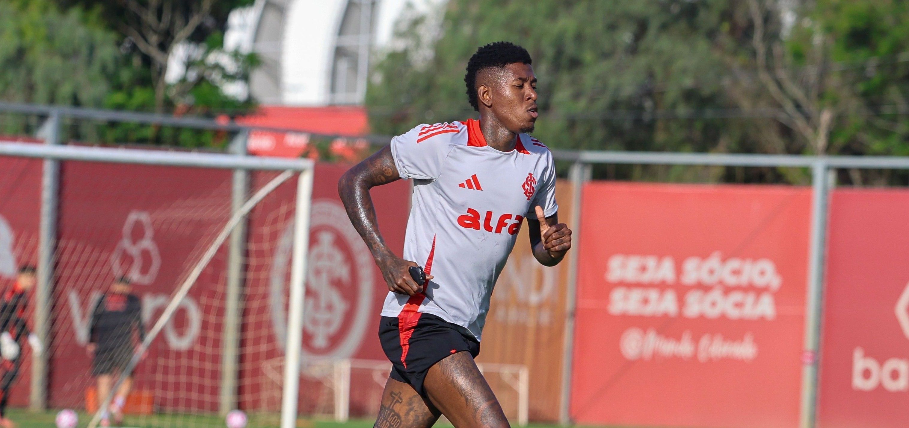Com novidades, Inter inicia preparação para receber o Atlético pelo Brasileiro