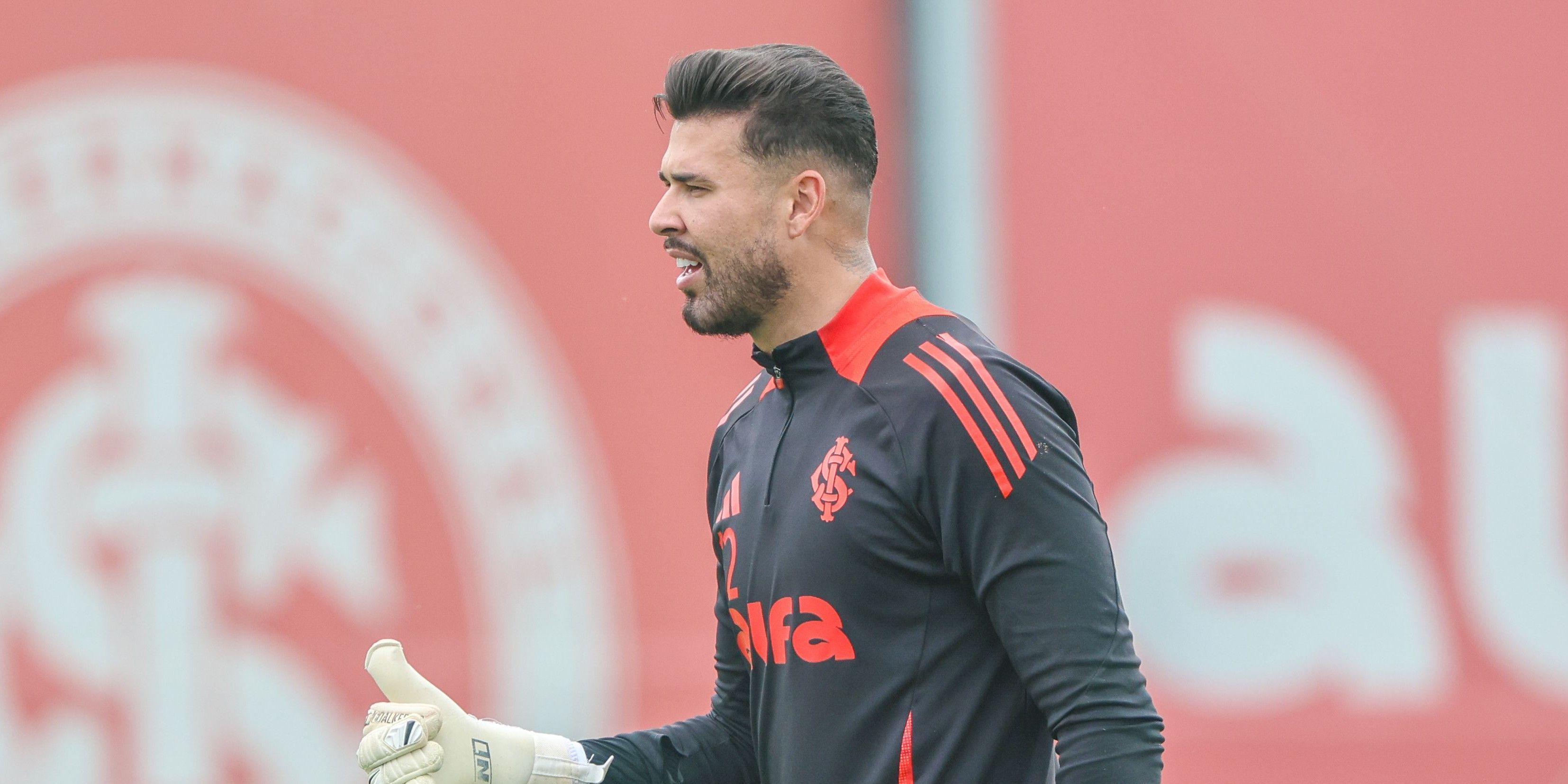 Goleiro do Inter volta a ser titular depois de quase dois anos