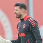 Goleiro do Inter volta a ser titular depois de quase dois anos