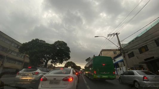 Pontos da capital já registram chuva