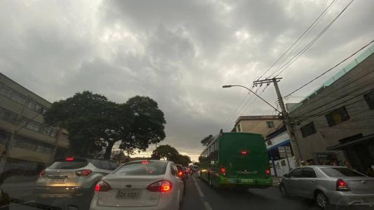 Pontos da capital já registram chuva