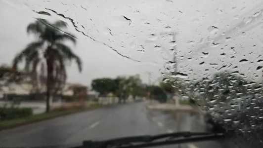 Alerta divulgado no início da tarde estimava que pudesse chover de 30 a 50 mm na capital