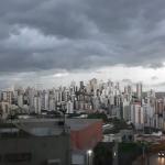 BH terá chuva e rajadas de vento causadas por frente fria nas próximas 48 horas