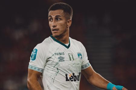 Ricardinho em campo pelo Santa Clara-POR, na temporada 2024/25