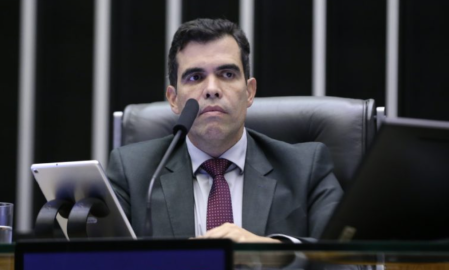 Deputado Ricardo Ayres