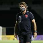 Ex-técnico do Vasco revela bastidores inusitados da curta passagem pelo clube