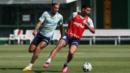 Richard Ríos e Rafael Navarro no treino do Palmeiras desta segunda-feira