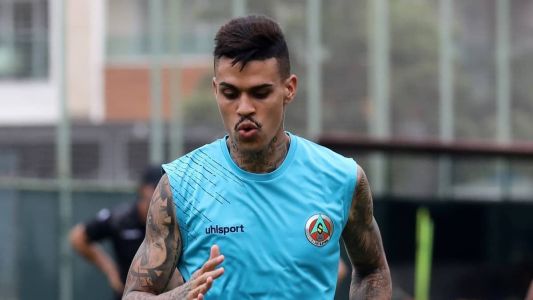 Richard, volante do Alanyaspor, da Turquia