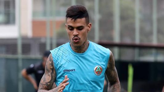 Richard, volante do Alanyaspor, da Turquia