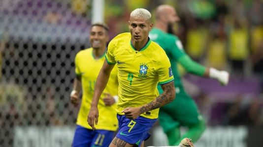 Richarlison brilhou na vitória do Brasil contra a Sérvia na Copa do Mundo
