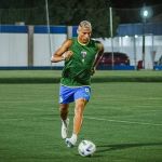 De férias no Ceará, Richarlison visita o Fortaleza e participa de 'racha'