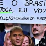 Richarlison acompanha Seleção Brasileira Feminina na Finalíssima contra a Inglaterra