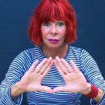 Relembre 10 músicas brasileiras que ganharam regravações emblemáticas 