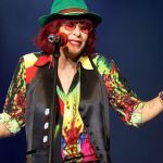 Relembre grandes sucessos de Rita Lee, que revolucionou a música brasileira