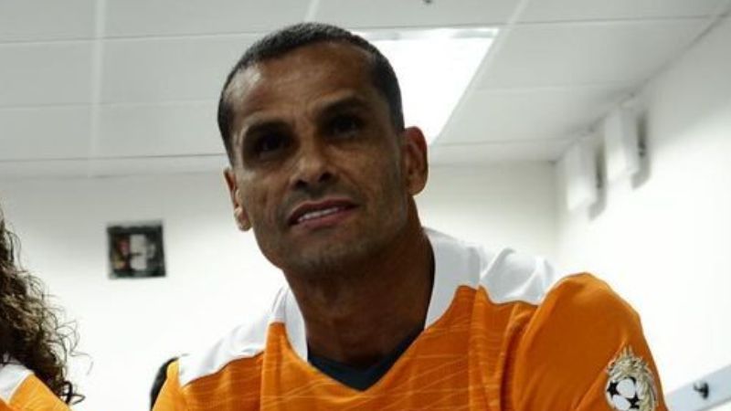 Rivaldo aponta favoritos ao acesso e avalia Série B: 'Grandes clubes'