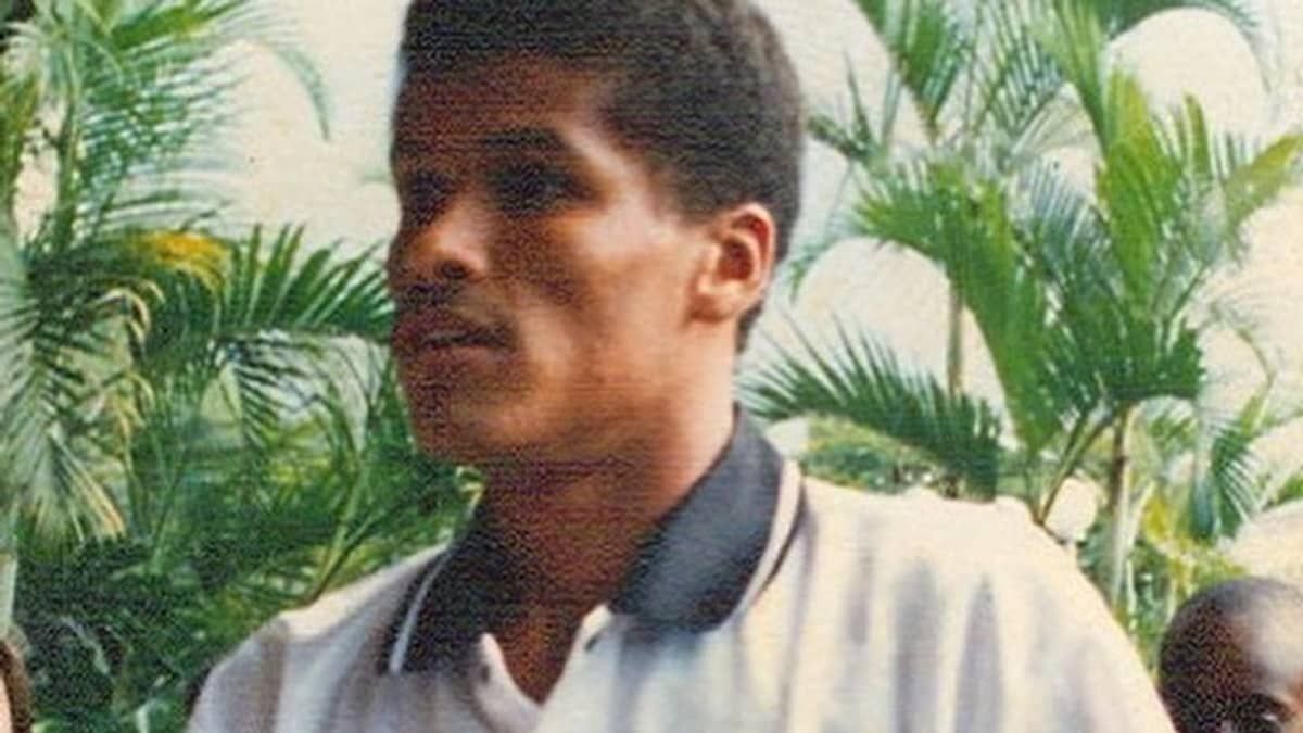 Rivaldo relembra estreia pelo Corinthians e mostra gratidão ao clube